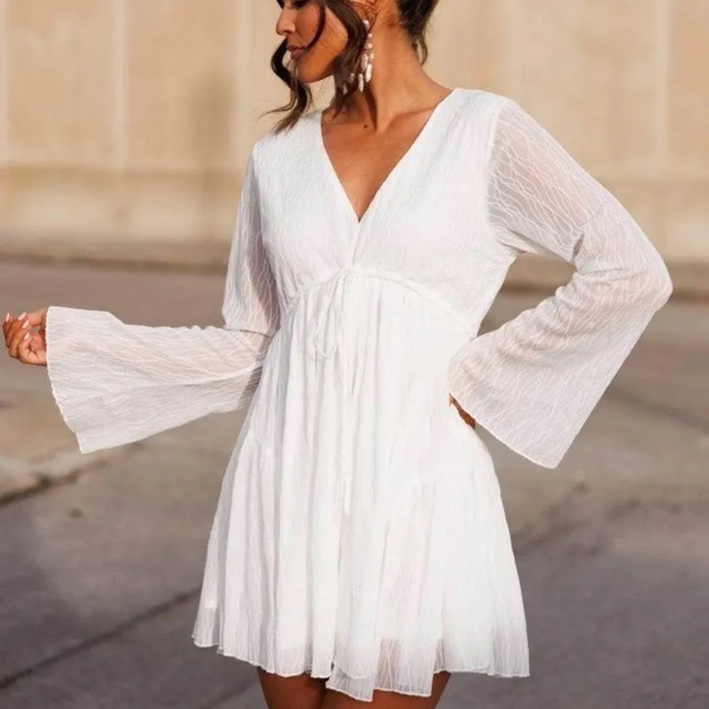 Lane 201 Last Kiss White Long Sleeve lace Romper